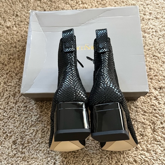 BRAND NEW IN BOX Franco Sarto Boots -size 9 - Picture 6 of 7